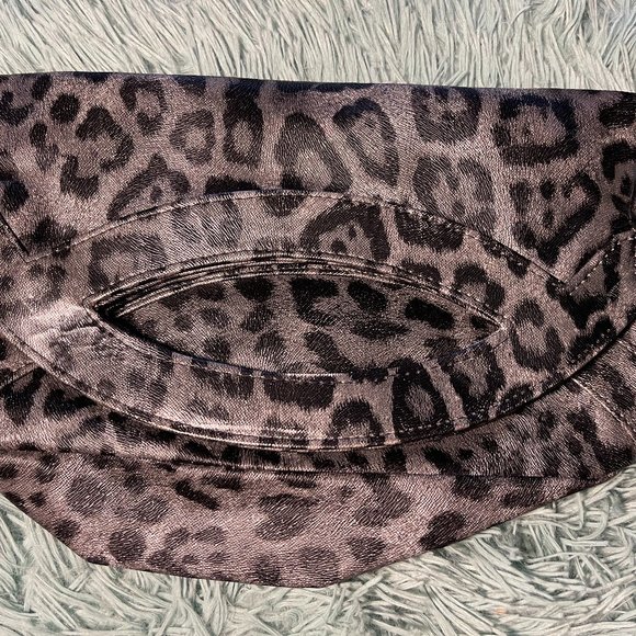 Purse - Picture 1 of 1